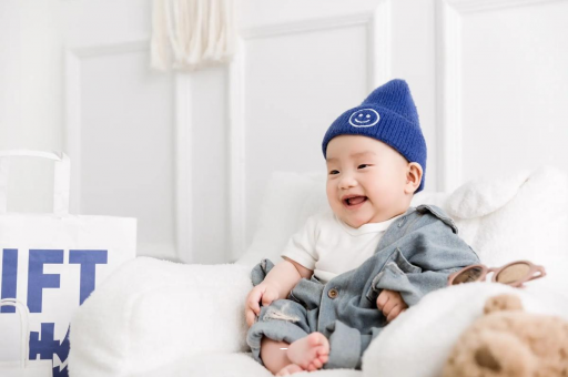 贵阳4个月宝宝干呕 贵阳4个月宝宝干呕